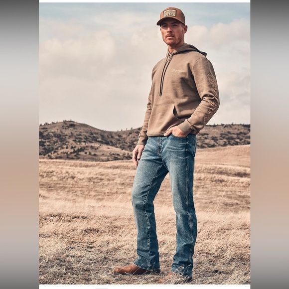 Wrangler Other - Wrangler Men's Classic Blue bootcut Jeans size 36